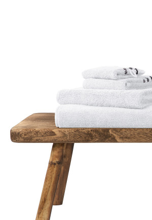 Broad selection of high-quality towels | SCHIESSER